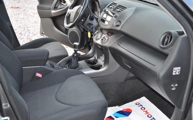 Toyota RAV4 cena 46000 przebieg: 137000, rok produkcji 2009 z Kazimierza Wielka małe 596